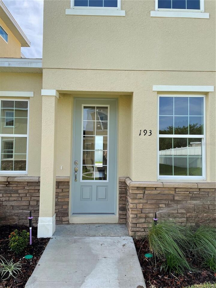 Property Photo:  193 Holly Village Drive  FL 33837 