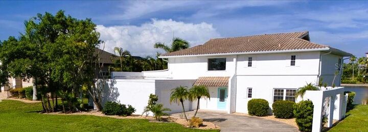 Property Photo:  175 Colony Point Drive  FL 33950 