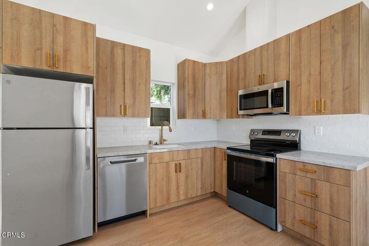 Property Photo:  789 Elmira Street  CA 91104 