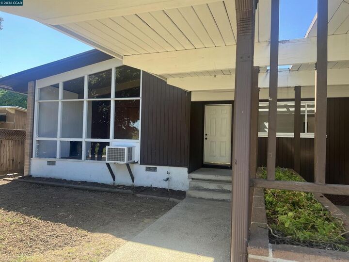 Property Photo: 213 Riley Dr CA 94553