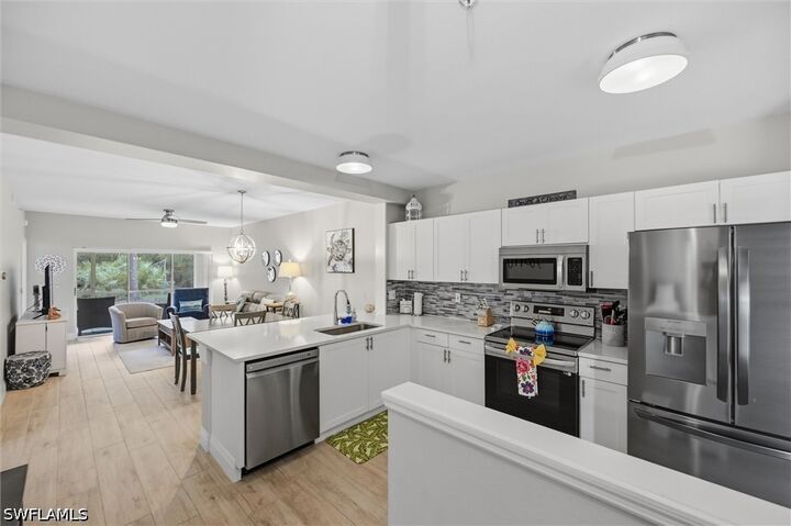 Property Photo:  