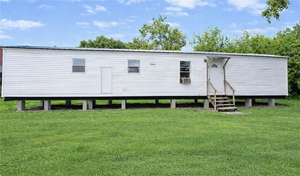 Property Photo:  135 Stephen Ballay Lane  LA 70083 