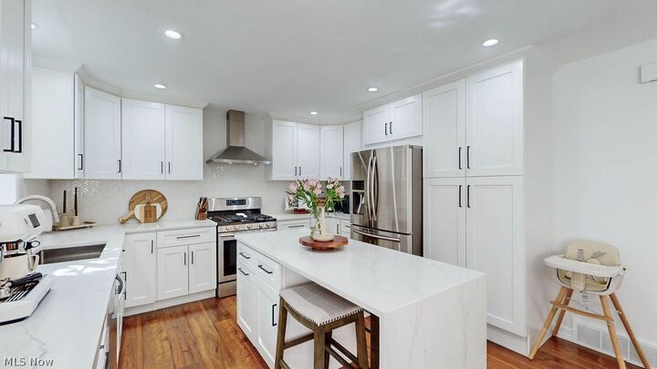 Property Photo:  7589 Deer Run Trail  OH 44130 