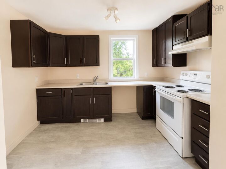 Photo de la propriété:  817 Tower Road 5791 Harrington Dr  NS B3H 2Y1 