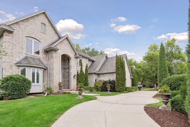 Property Photo:  16465 Eagle Ridge Drive  MN 55345 