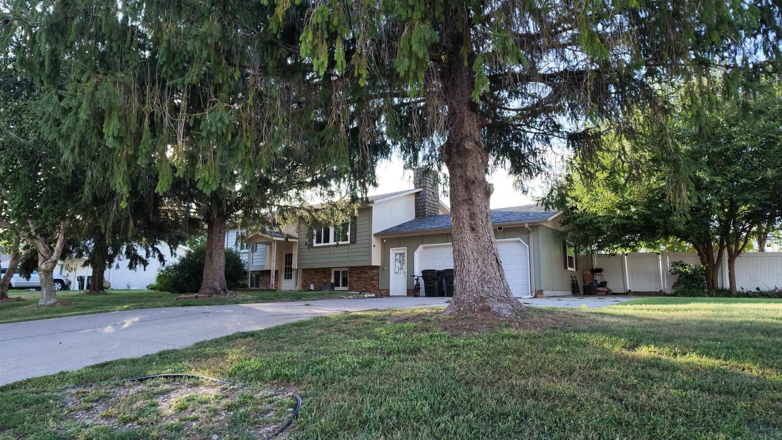 Property Photo:  1 Evergreen Lane  SD 57049 