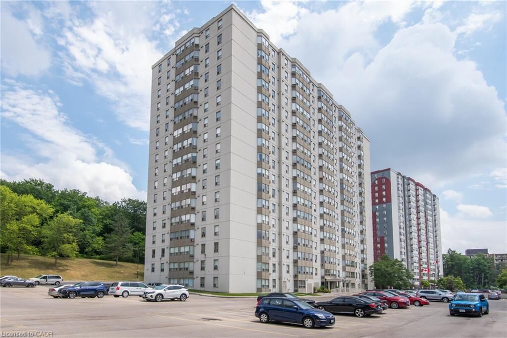 Property Photo:  35 Green Valley Drive 914  ON N2P 2A5 