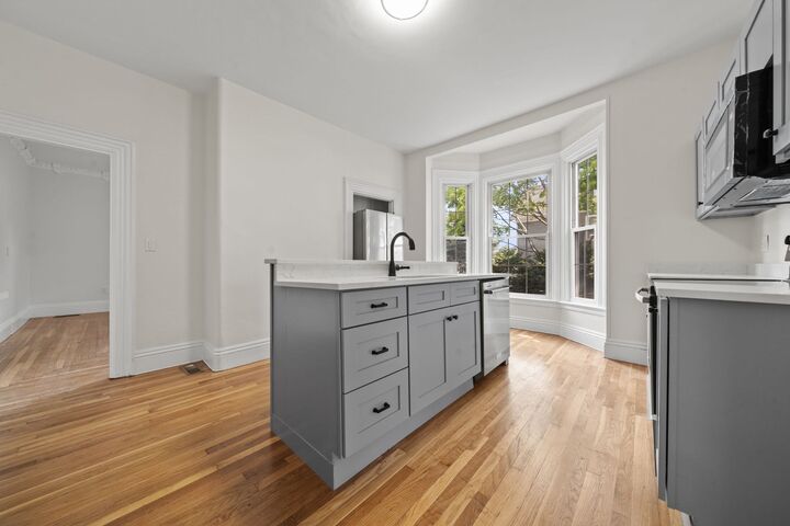 Property Photo:  16 Lafayette Street 1  MA 01880 