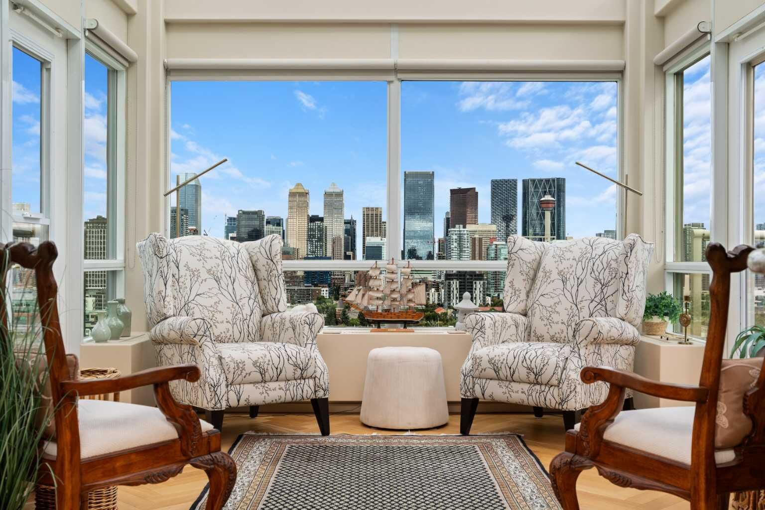 Photo de la propriété:  228 26 Avenue SW 1702  AB T2S 3C6 
