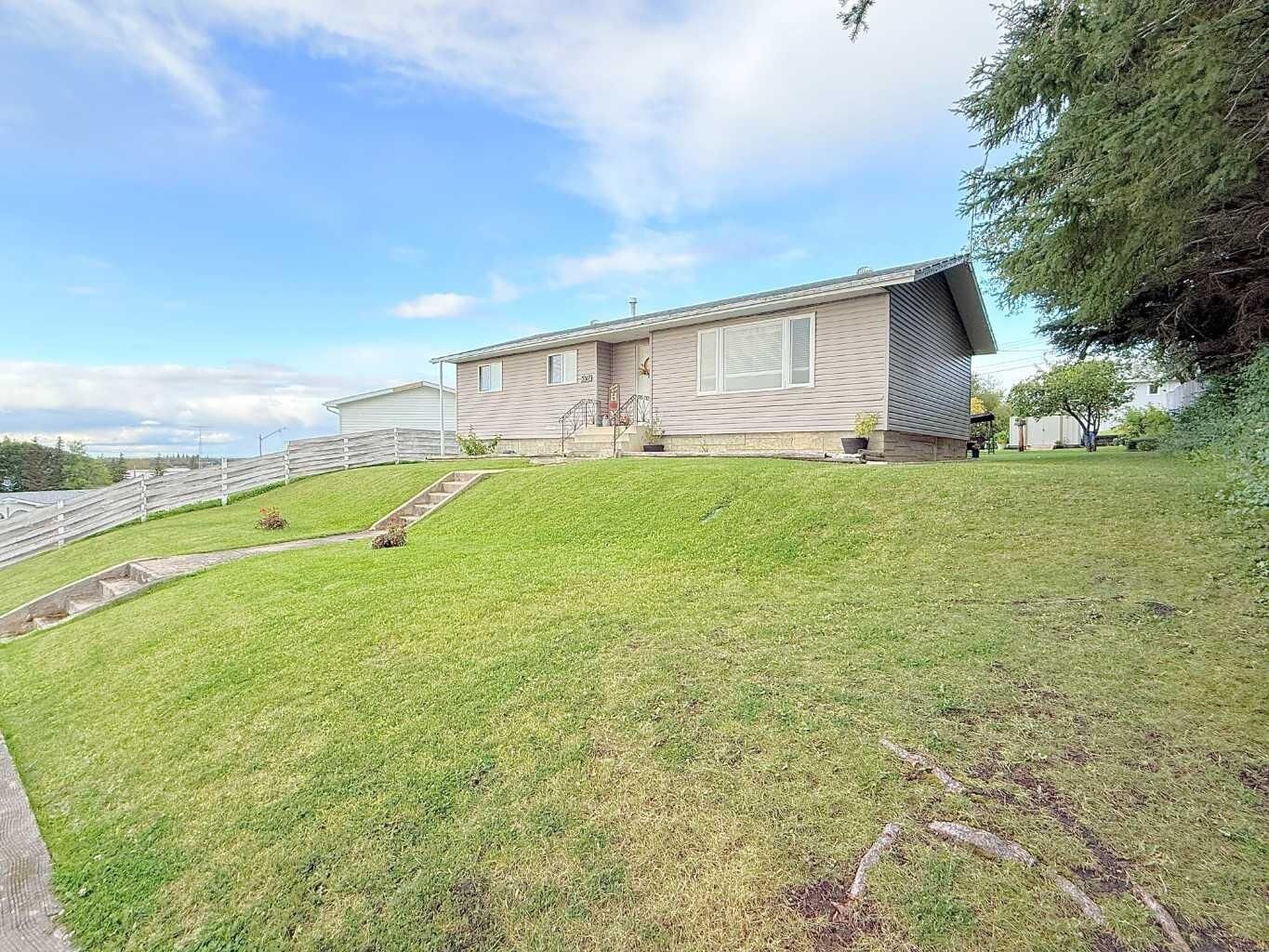 Property Photo:  5317 Birch Crescent  AB T0A 0M0 