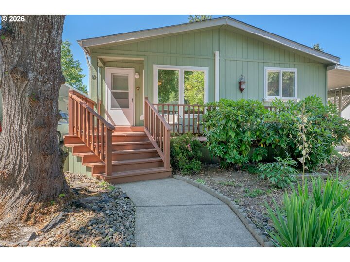 Property Photo: 1475 Green Acres Rd 69 OR 97408