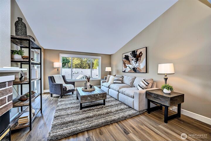 Property Photo:  432  3rd Avenue S B203  WA 98020 