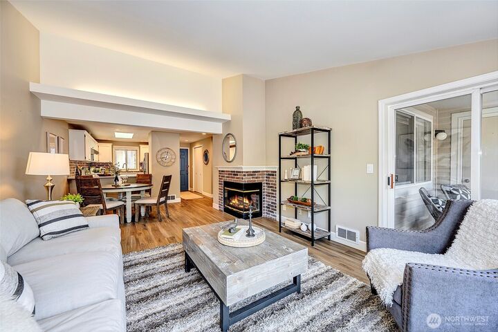 Property Photo: 432 3rd Avenue S B203 WA 98020