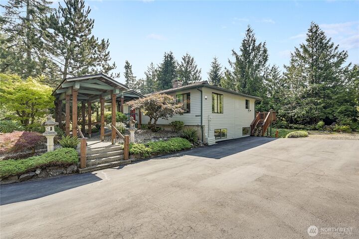 Property Photo: 2357 Mountain View Road E WA 98366