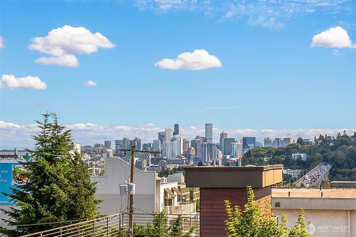 Property Photo: 4112 Linden Avenue N A WA 98103