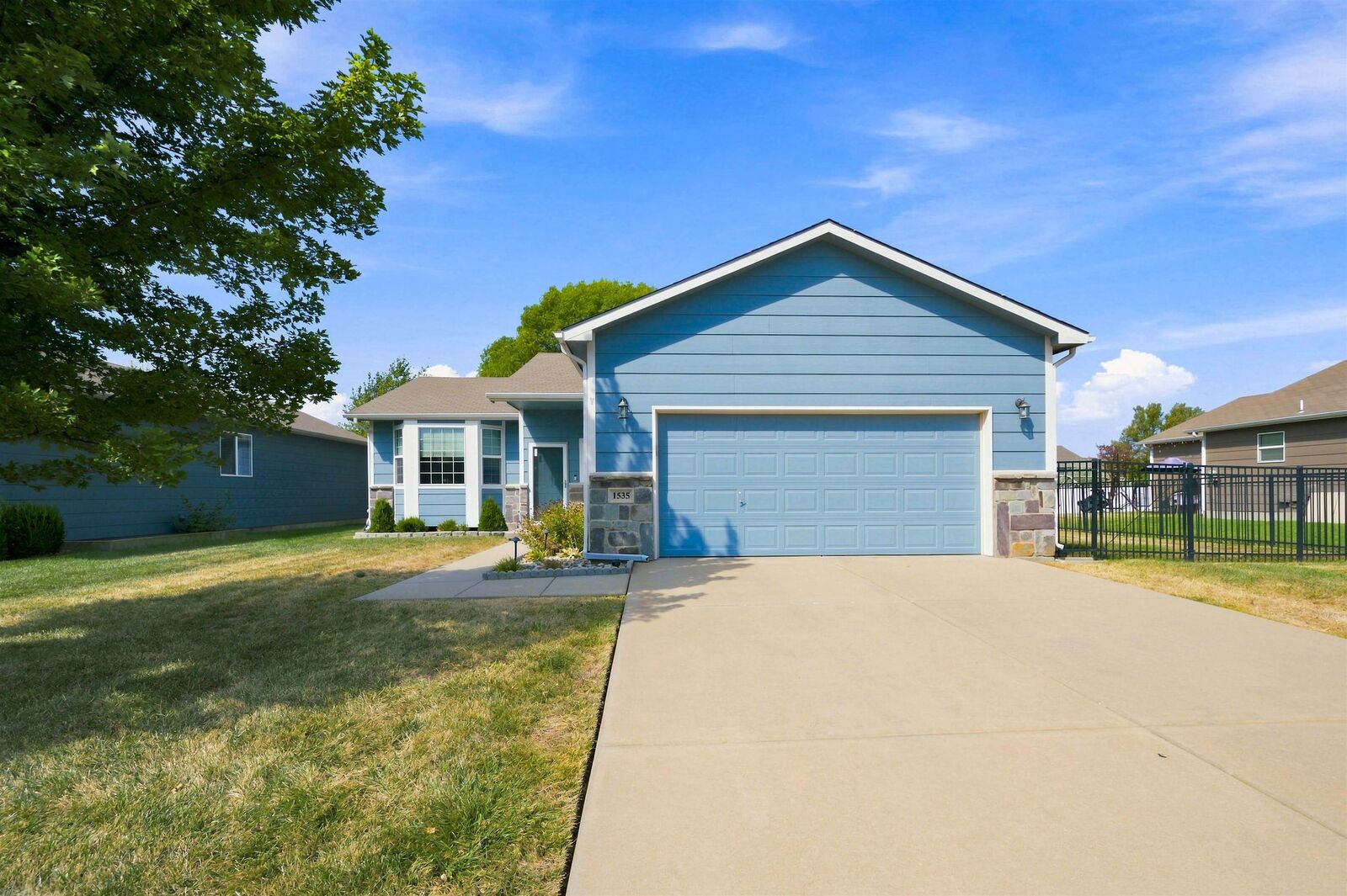 Property Photo: 1535 N Kentucky Ln KS 67235