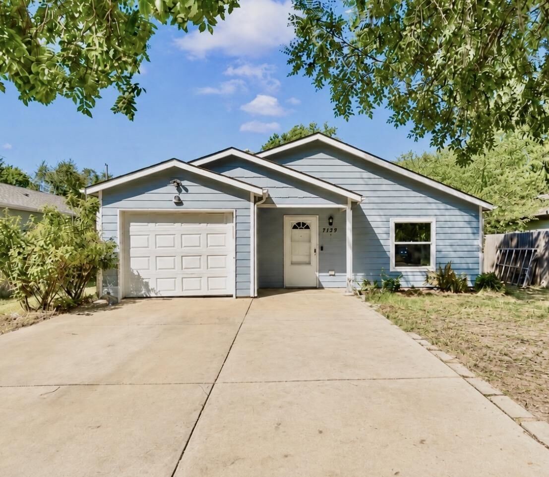 Photo de la propriété:  1143 N Estelle Ave.  KS 67214 