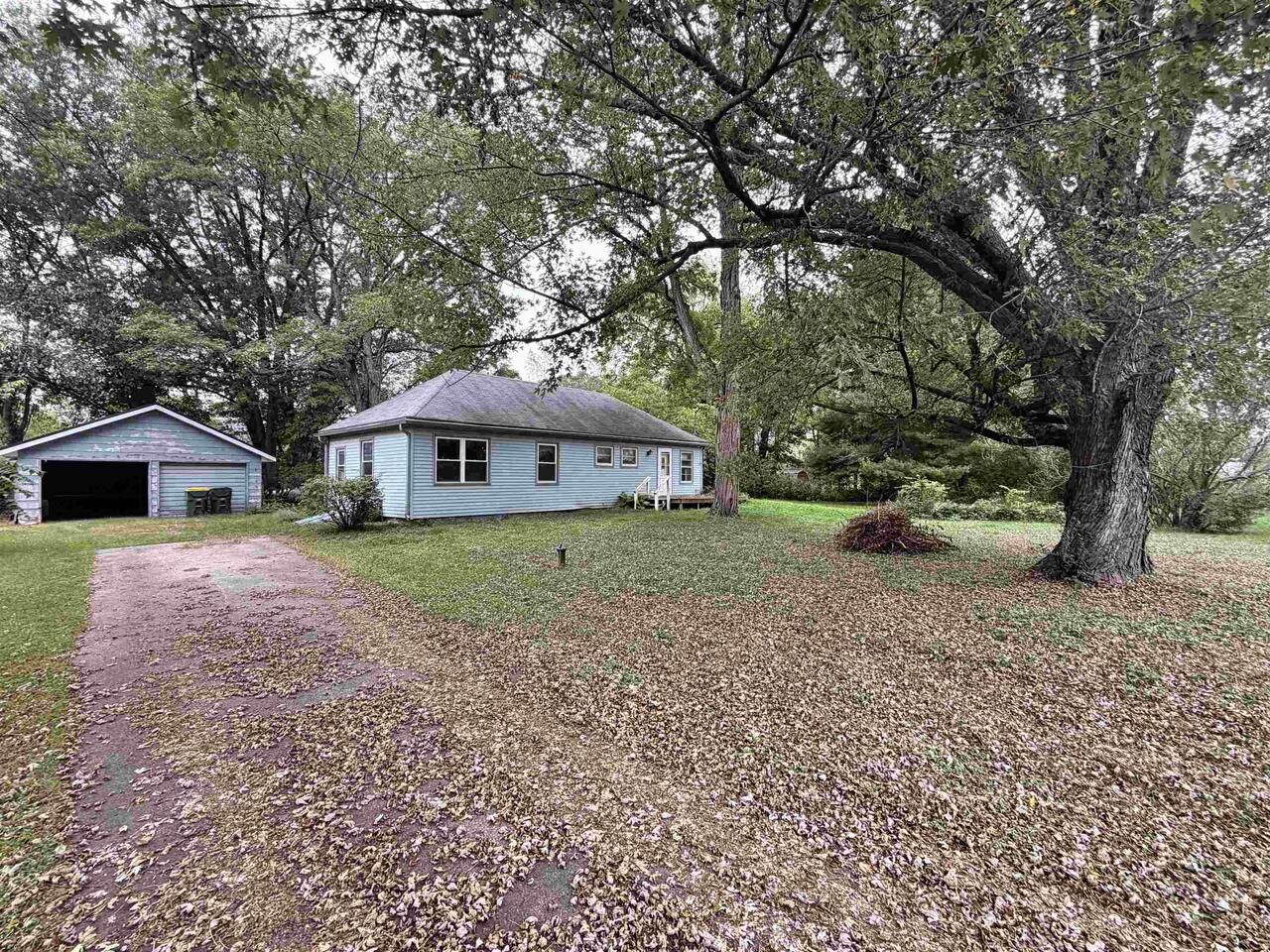 Property Photo: 32792 3rd Street WI 53540