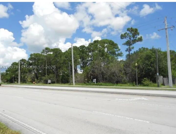 Property Photo: 317 Prima Vista Blvd FL 34983
