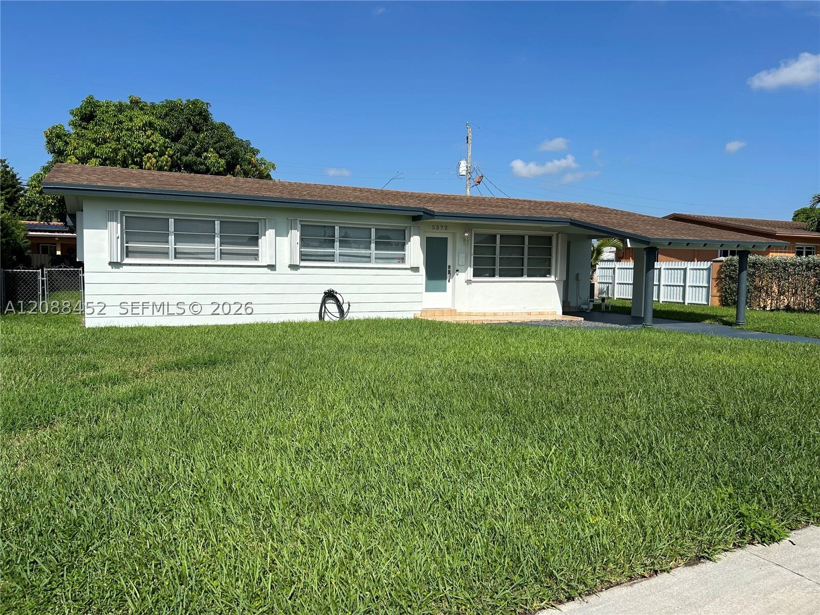 Property Photo: 5372 W 4th Ln FL 33012