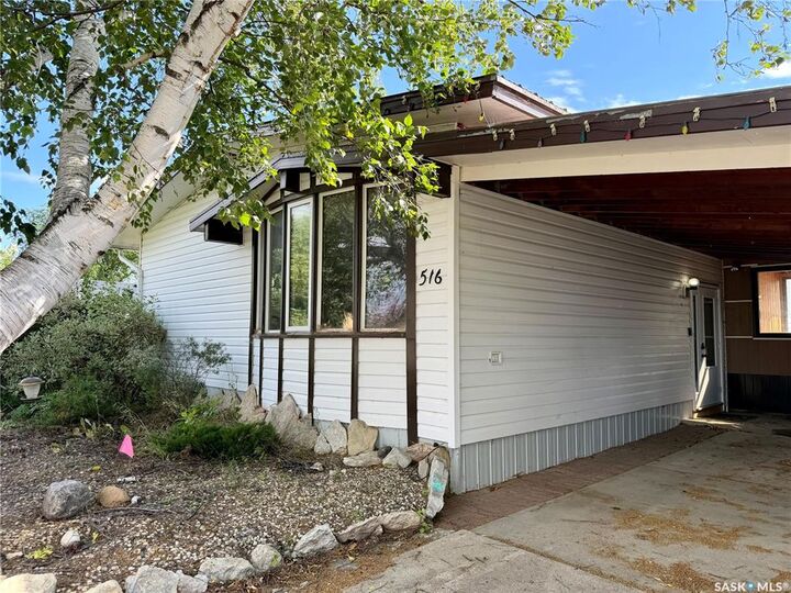 Property Photo:  516 Scotia Street  SK S0E 1A0 