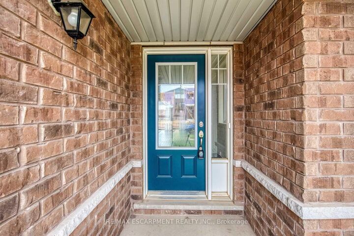 Property Photo:  3968 Thomas Alton Boulevard  ON L7M 2A4 