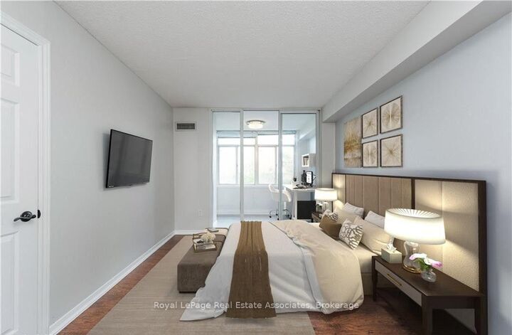 Property Photo: 300 Webb Drive 507 ON L5B 3W3