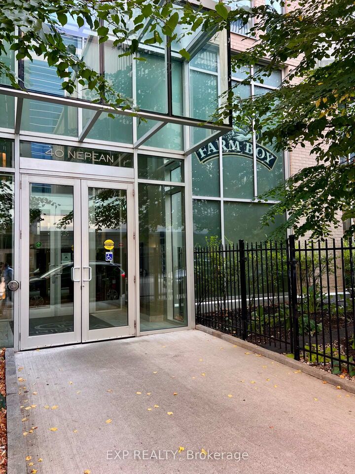 Property Photo:  40 Nepean Street 2001  ON K2P 0X5 
