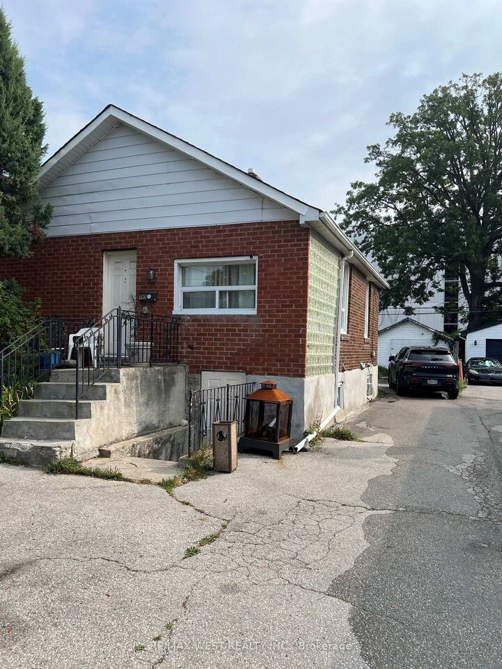 Property Photo:  165 Thirtieth Street  ON M8W 3C3 