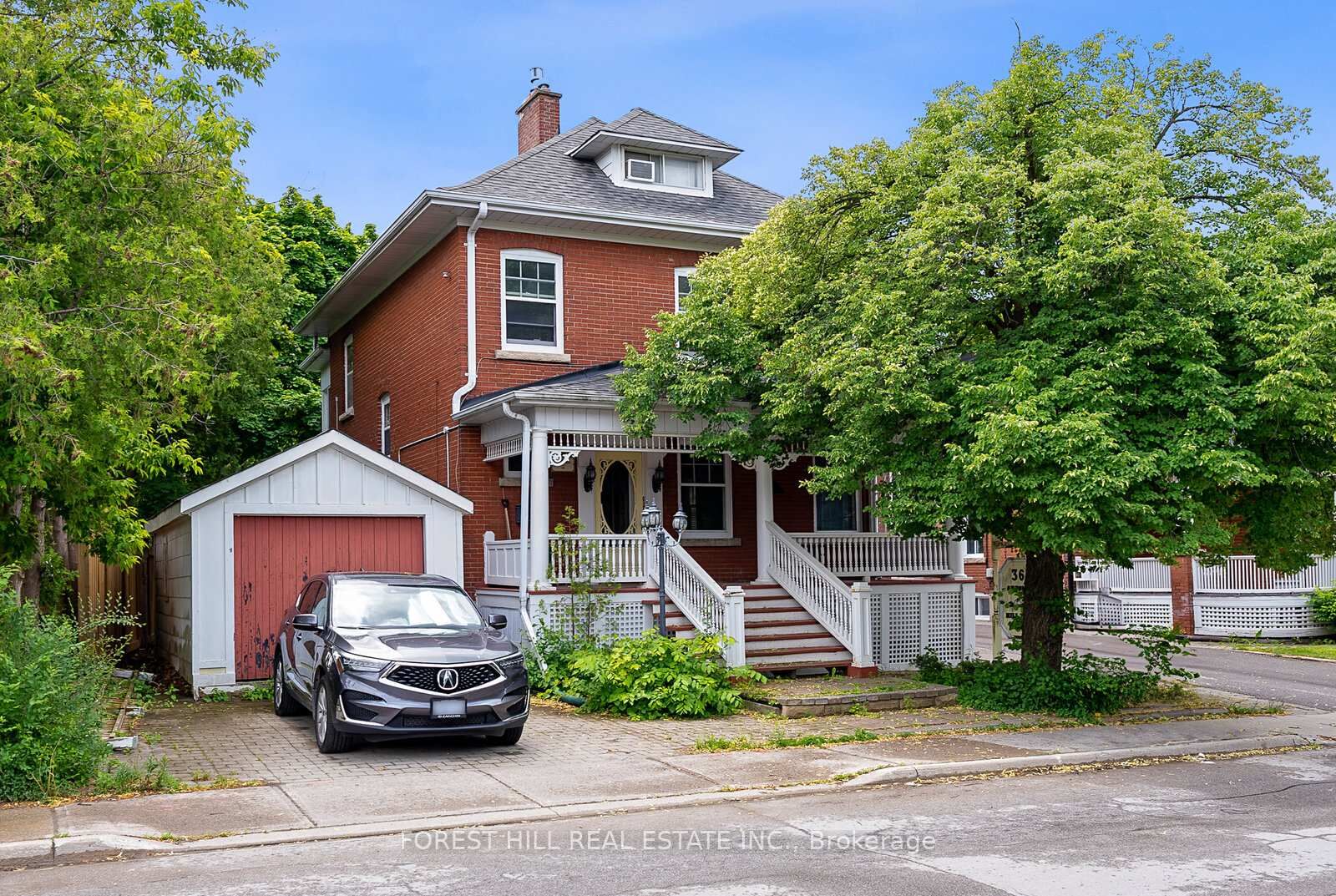 Property Photo:  36 Arnold Crescent Main  ON L4C 3R5 