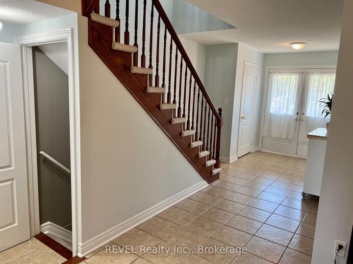 Property Photo:  18 Mackenzie King Avenue  ON L2P 0A1 