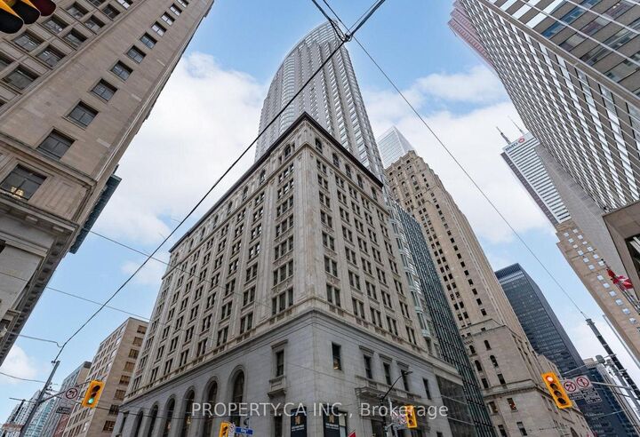 Property Photo:  1 King Street W 3708  ON M5H 1A1 