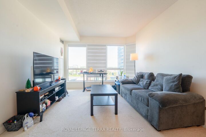 Property Photo:  8 Lee Centre Drive 915  ON M1H 3H8 