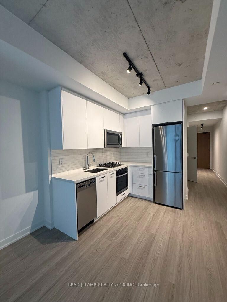 Property Photo:  195 McCaul Street 216  ON M5T 0E5 