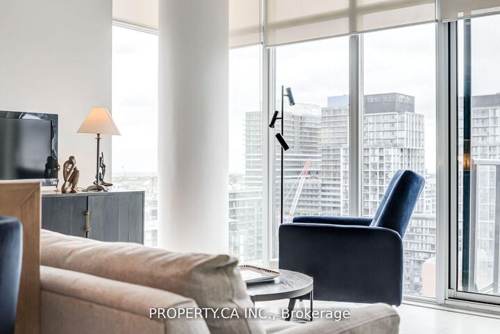 Property Photo:  105 George Street 1905  ON M5A 2N4 