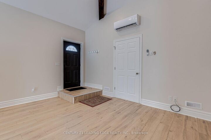Property Photo:  62 Baker Street A  ON L4A 4S8 