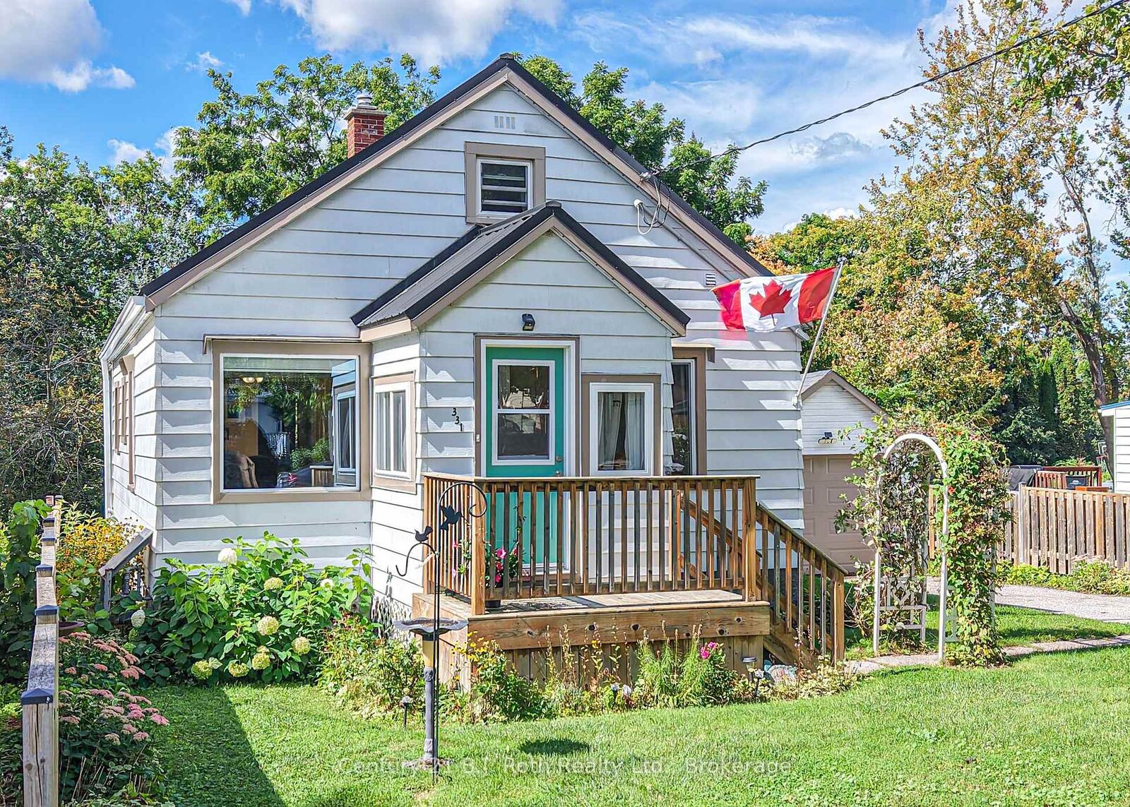 Property Photo:  331 Moffat Street  ON L3V 4E9 