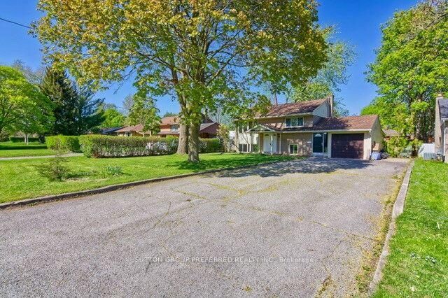 Property Photo:  202 Michaelmas Street  ON N5Y 1N1 