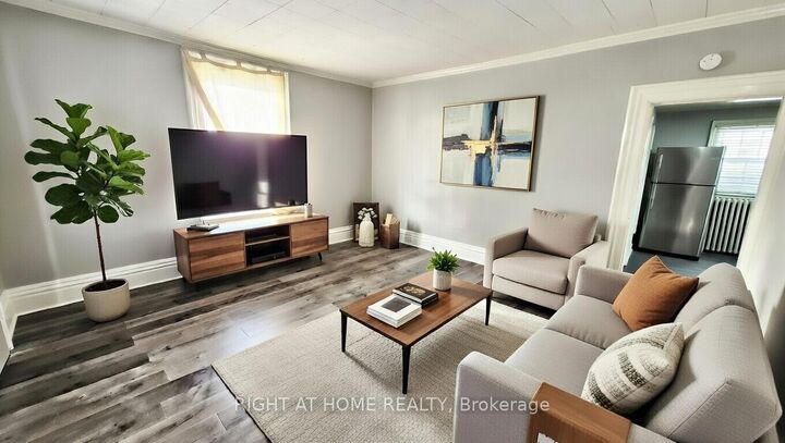 Property Photo:  178 Adelaide Avenue E 1  ON L1G 1Z4 