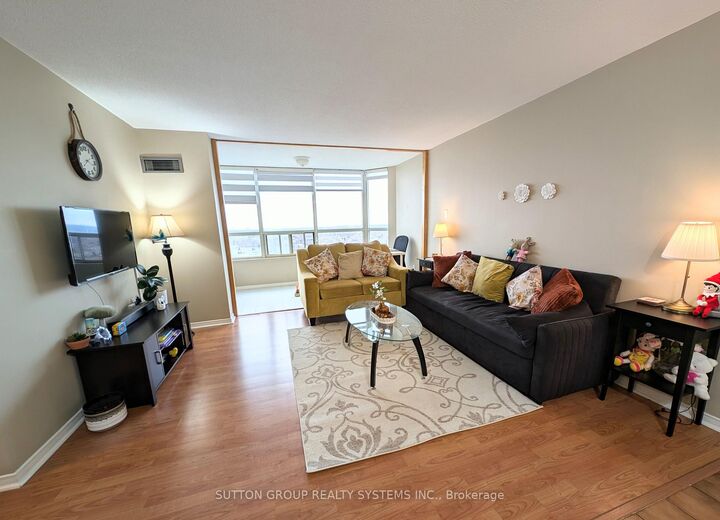 Property Photo: 400 Webb Drive 2201 ON L5B 3Z7