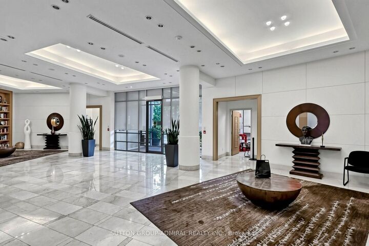 Property Photo: 503 Beecroft Road 215 ON M2N 0A2
