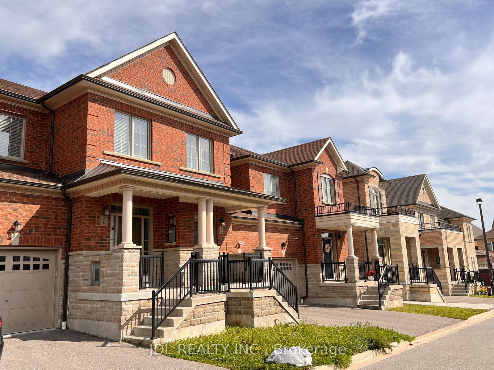 Property Photo:  6 Twinflower Lane  ON L4E 1E7 