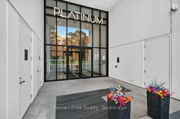 Property Photo:  15 Queen Street S 1114  ON L8P 0C6 