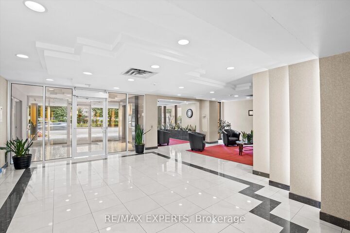 Property Photo:  300 Webb Drive 610  ON L5B 3W3 