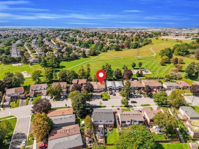 Property Photo:  202 Collings Avenue  ON L3Z 1W1 