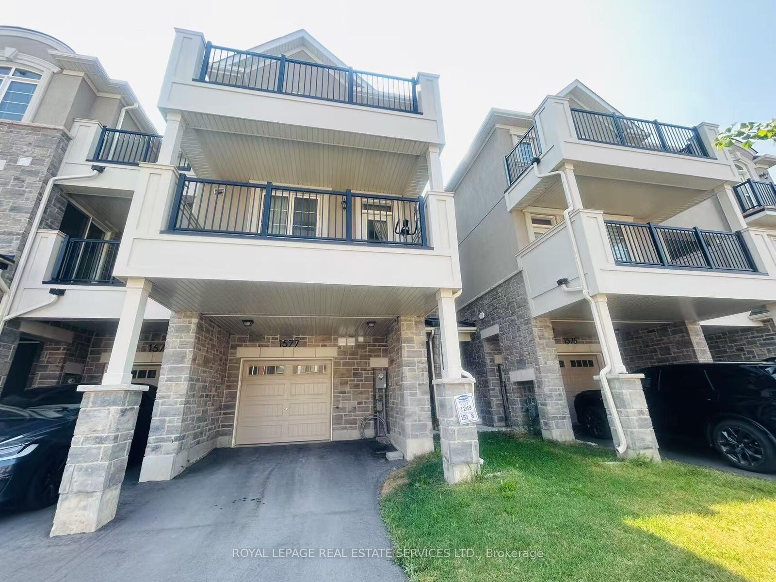 Property Photo:  1577 Moira Crescent  ON L9E 1X8 