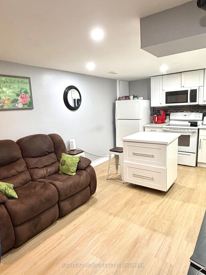 Property Photo:  237 Homestead (Basement ) Crescent  ON N6G 2E7 