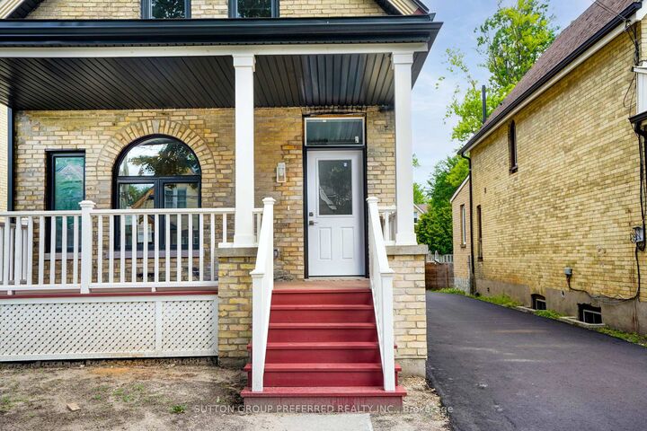 Property Photo:  840 Lorne Avenue  ON N5W 3K8 