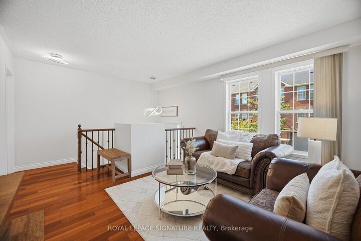 Property Photo: 6880 Meadowvale Town Centre Circle 57 ON L5N 7T4