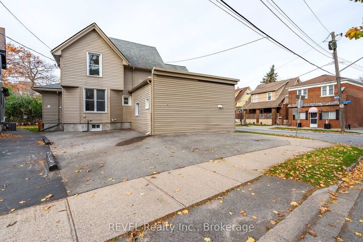 Property Photo:  4762 Kincaid Place Main  ON L2E 1C5 